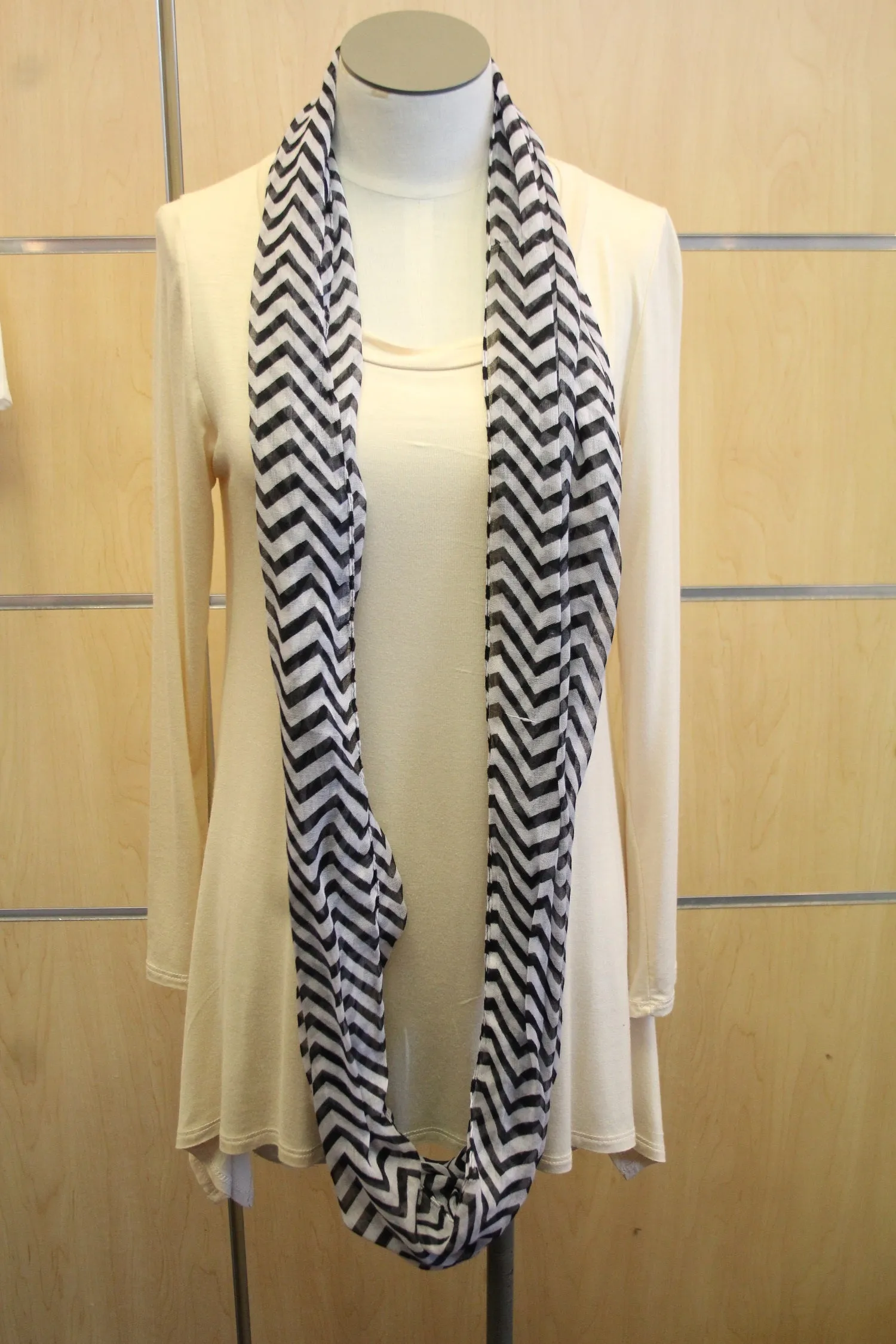 ADO | Infinity Black and White Chevron Scarf
