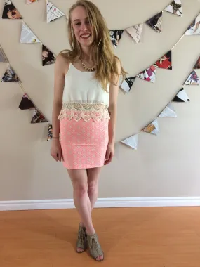 GAP Neon Pink Graphic Pencil Skirt - Size 0